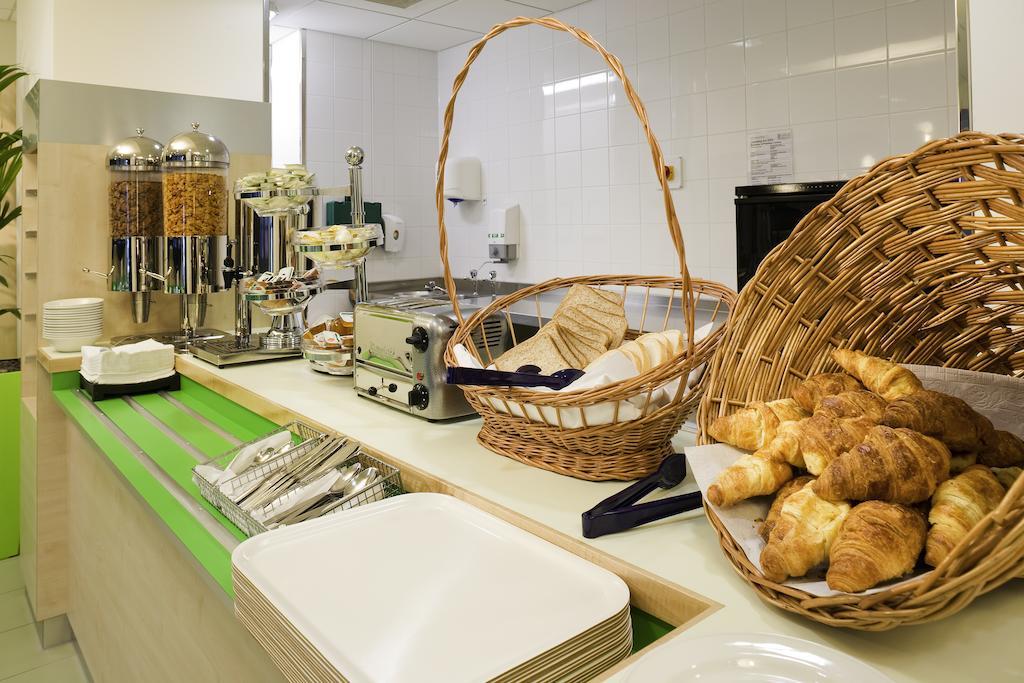 Ibis Budget Newport Exteriör bild