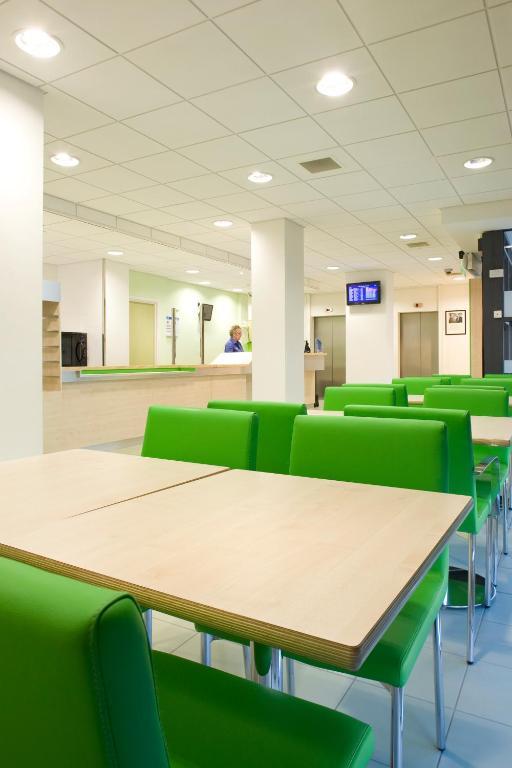 Ibis Budget Newport Exteriör bild