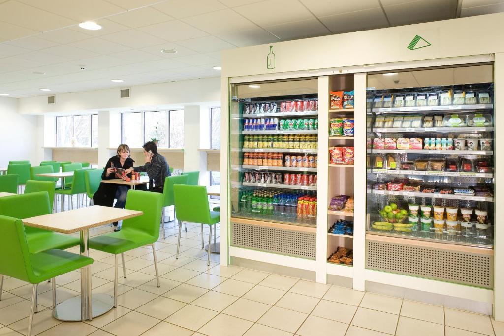 Ibis Budget Newport Exteriör bild