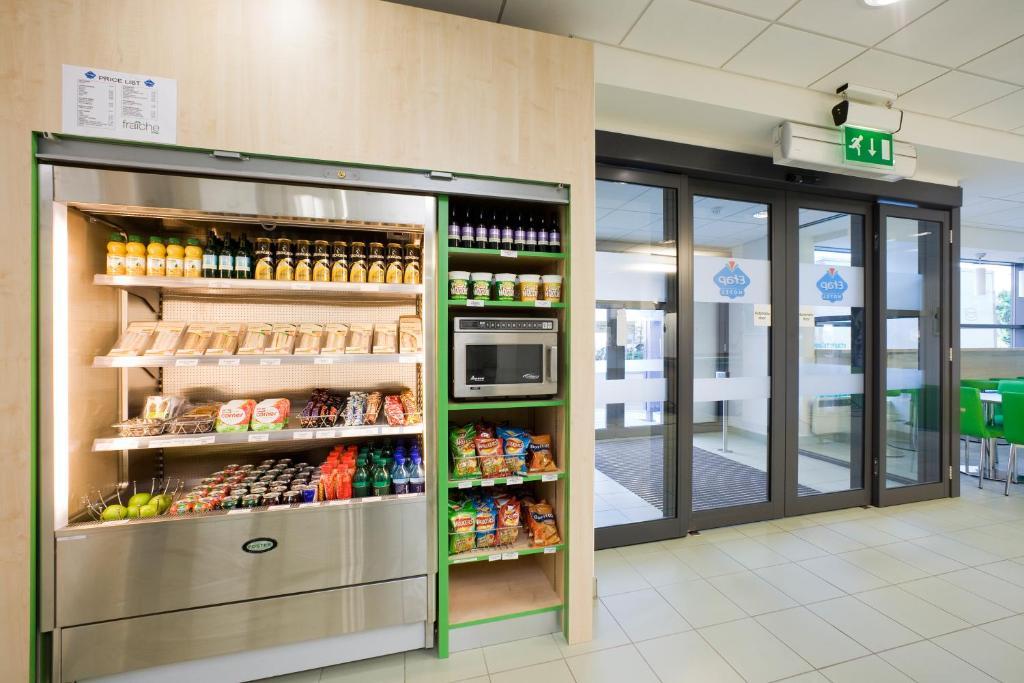 Ibis Budget Newport Exteriör bild