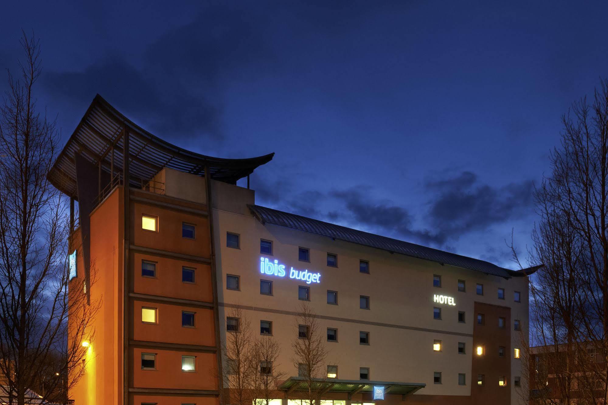 Ibis Budget Newport Exteriör bild