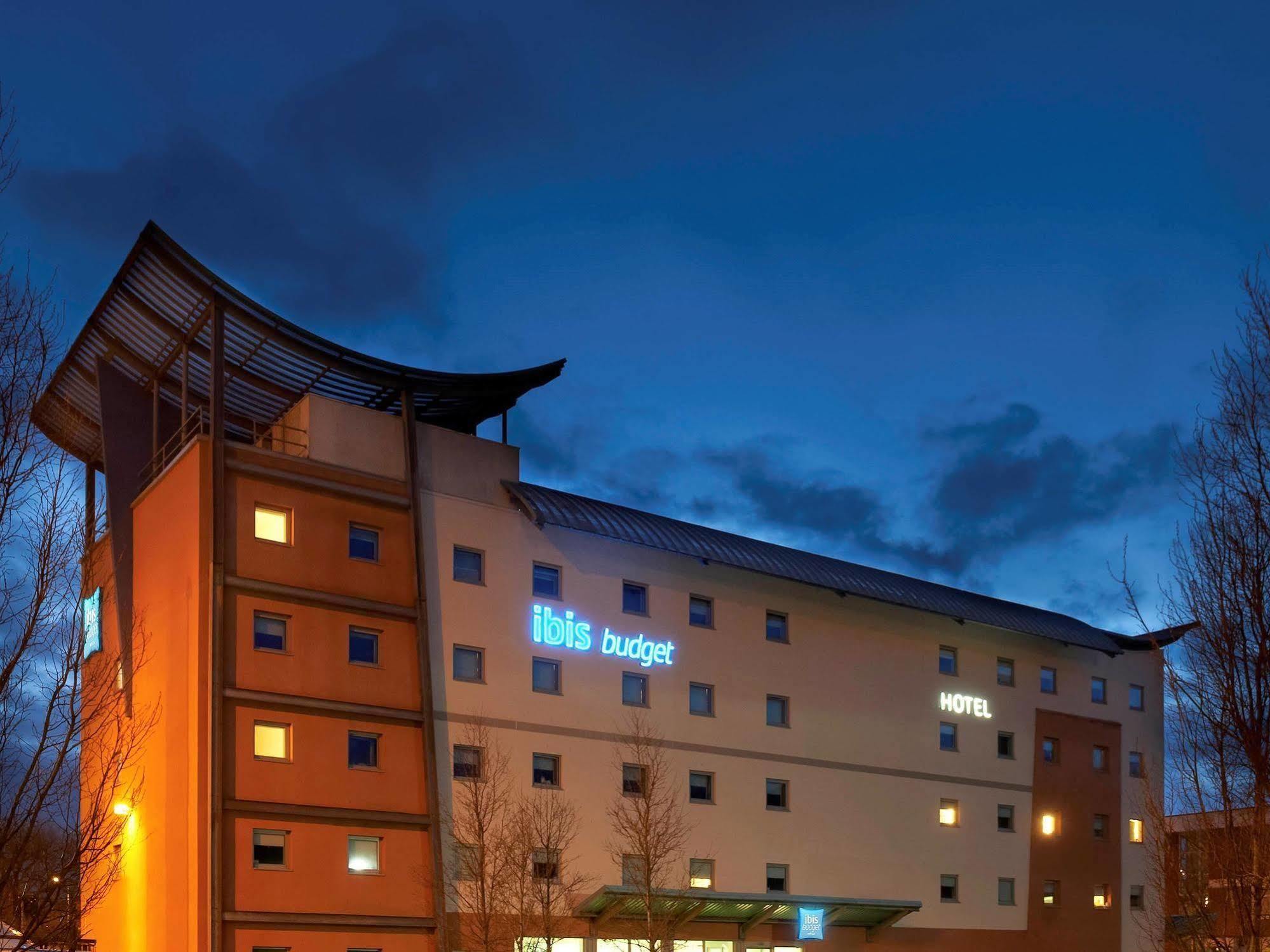 Ibis Budget Newport Exteriör bild